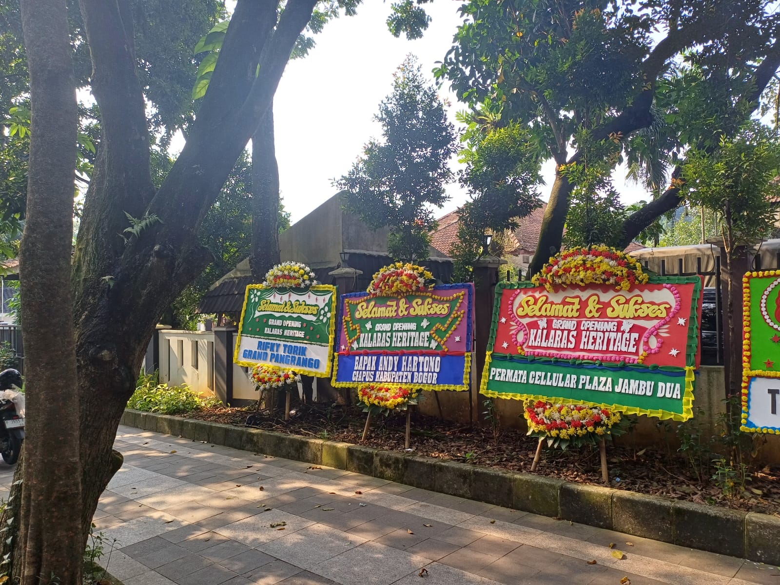 Toko Bunga Cilendek Barat - Al Florist